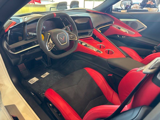 New 2027 Chevrolet Corvette Stingray Convertible w/ 2LT RWD image 9