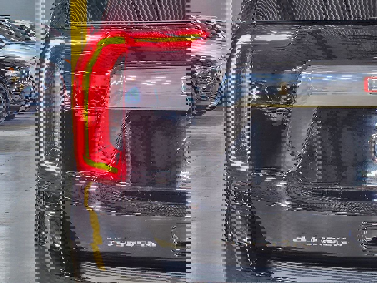 Used 2023 GMC Yukon XL AT4 w/ AT4 Premium Package image 20