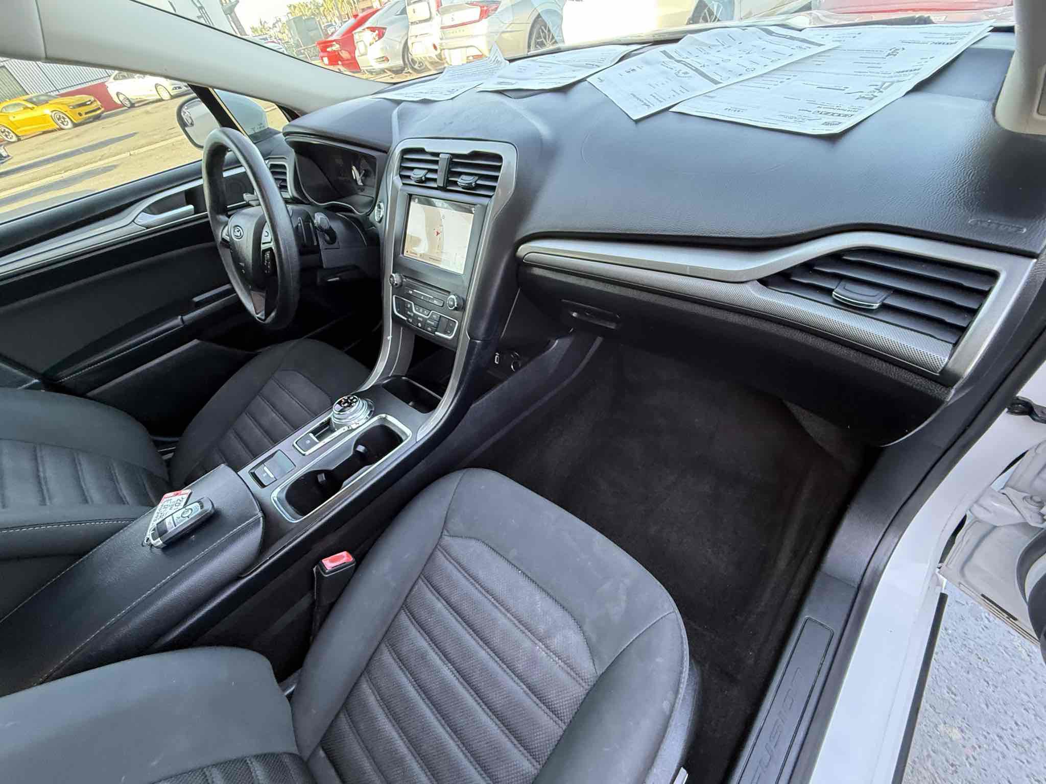 Used 2018 Ford Fusion SE w/ Fusion SE Technology Package FWD image 45