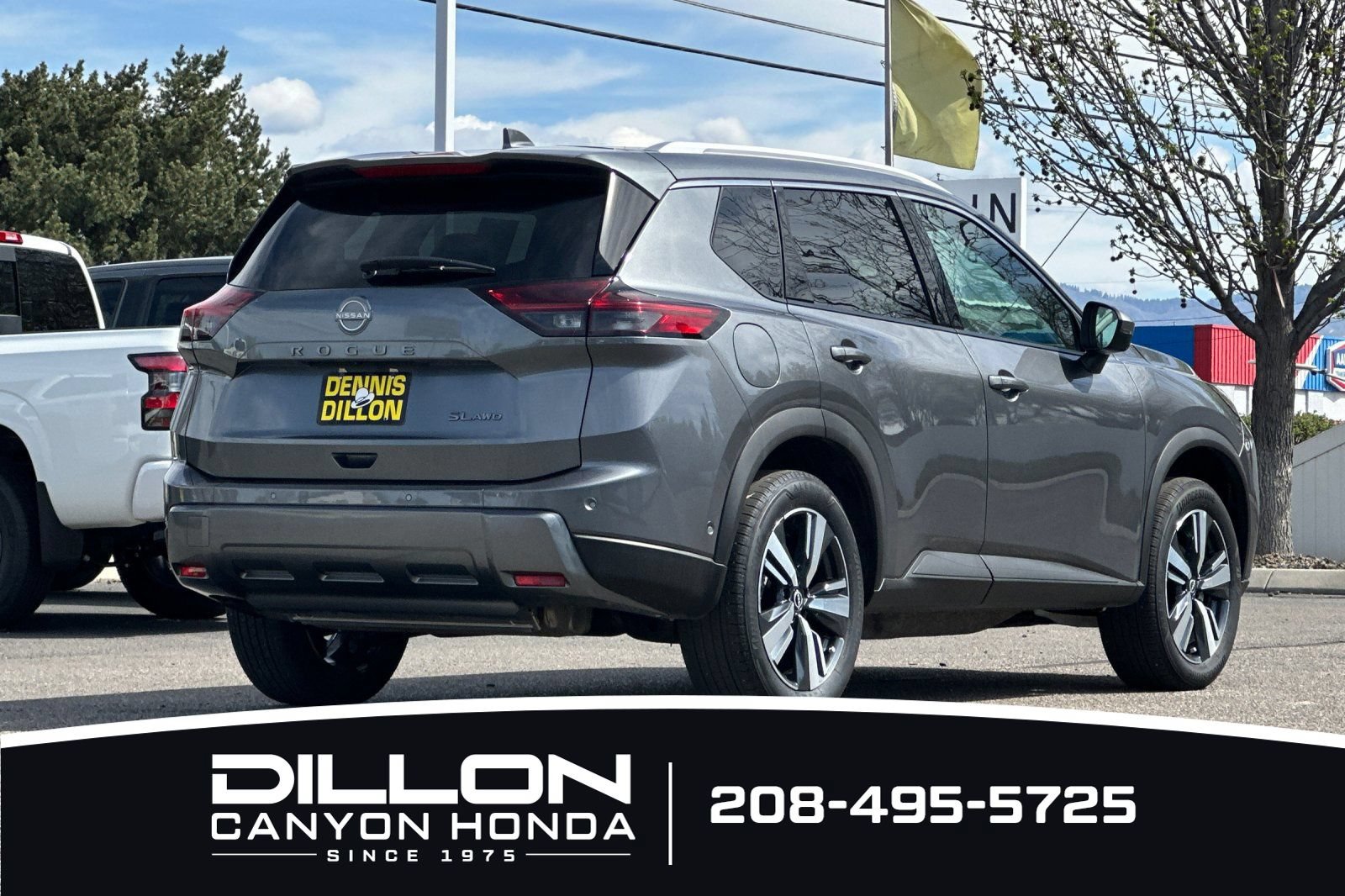 Used 2026 Nissan Rogue SL AWD/4WD image 7