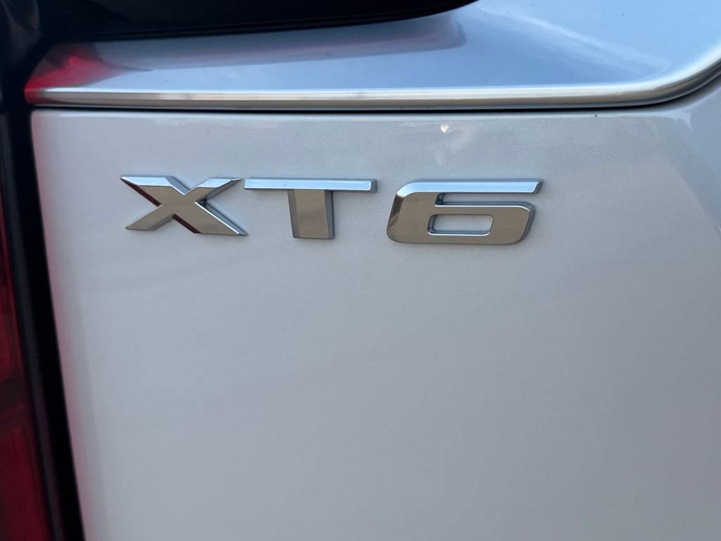 New 2025 Cadillac XT6 Luxury image 6