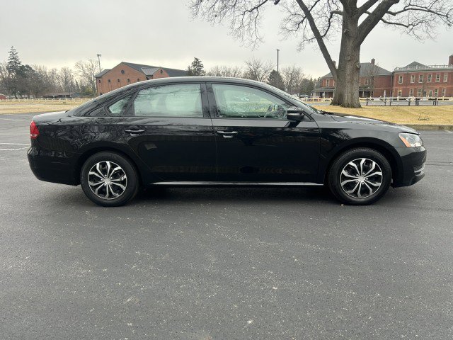 Used 2015 Volkswagen Passat 1.8T S image 8