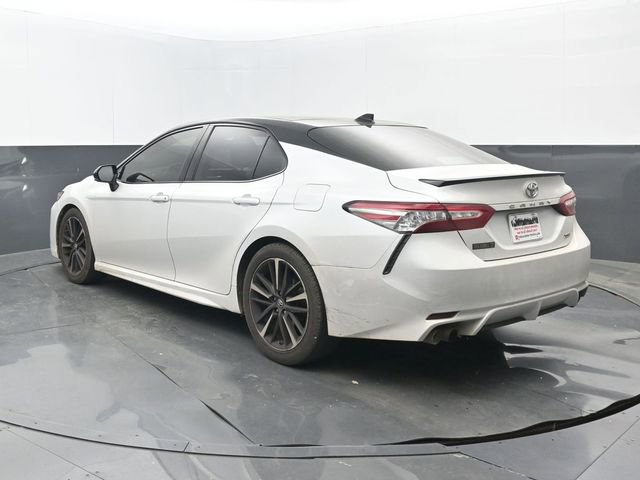 Used 2019 Toyota Camry XSE image 3