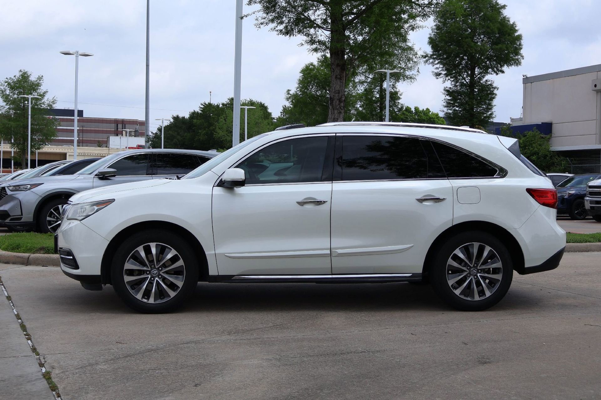Used 2015 Acura MDX FWD w/ Technology Package image 3
