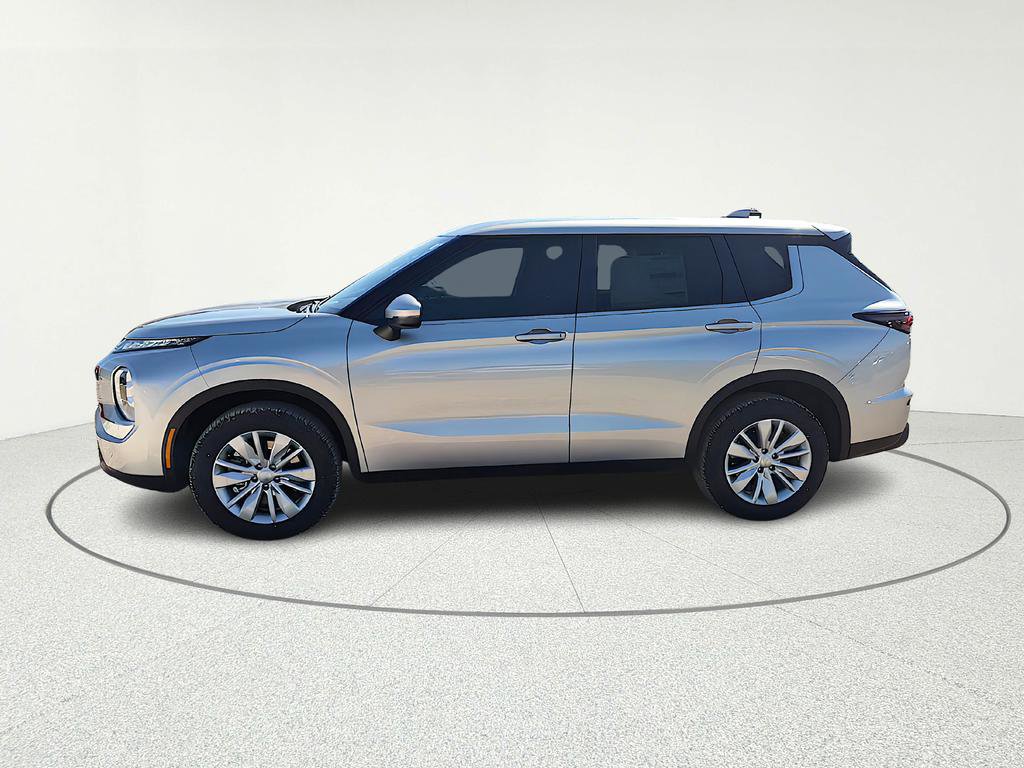 New 2026 Mitsubishi Outlander ES image 3