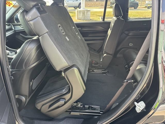 Used 2024 Jeep Grand Cherokee L Laredo image 26