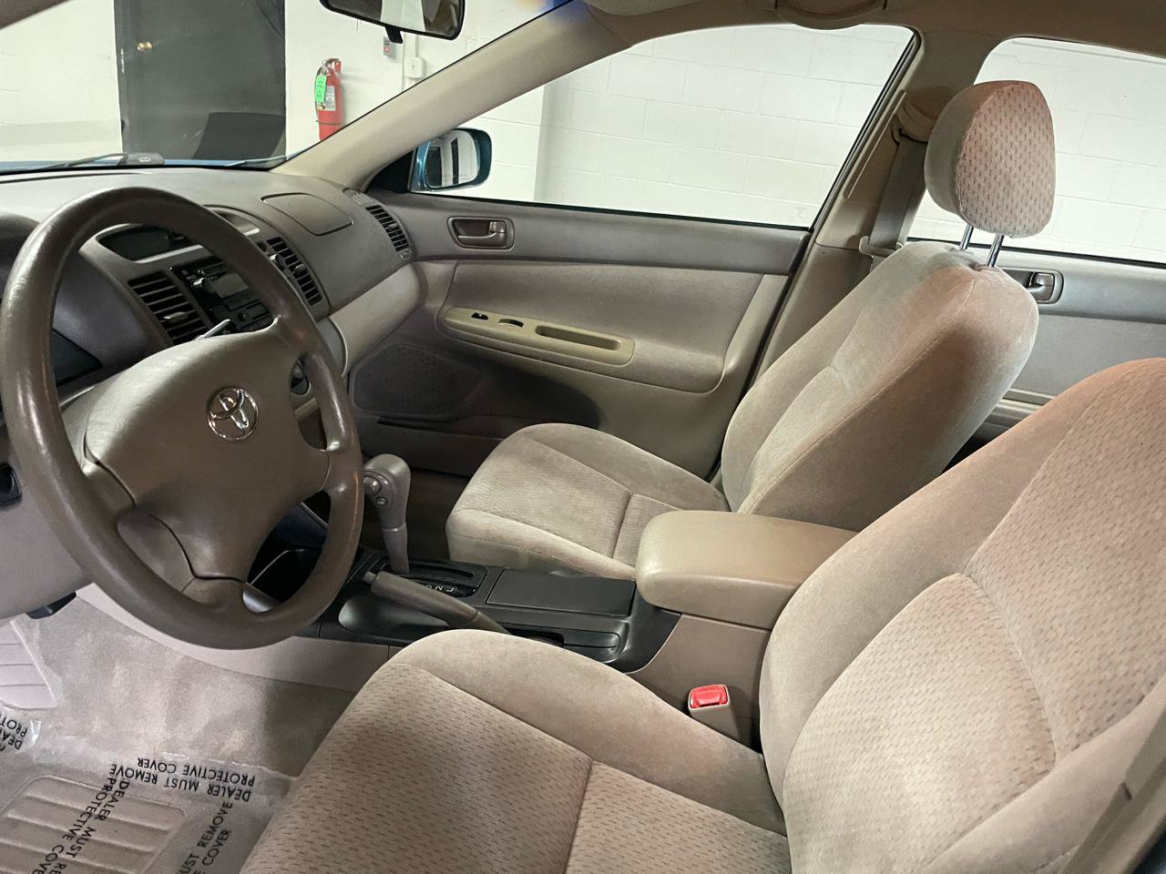 Used 2004 Toyota Camry LE FWD image 13