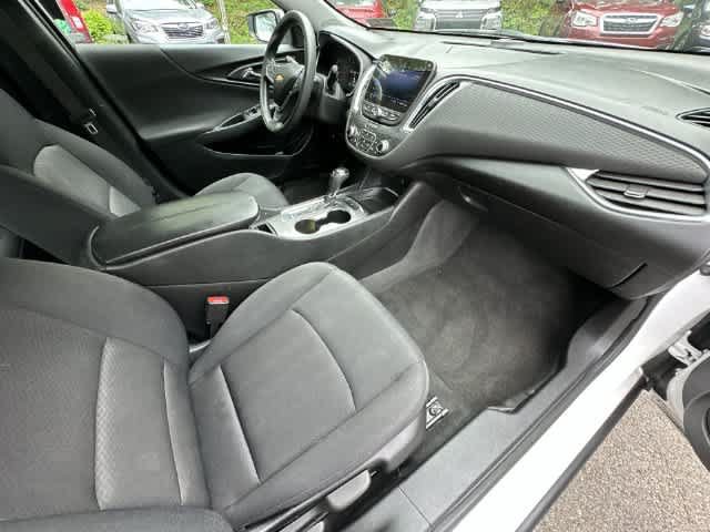 Used 2020 Chevrolet Malibu LT FWD image 19
