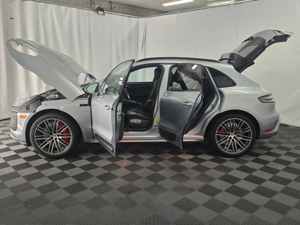 Certified 2024 Porsche Macan GTS w/ Premium Plus Package AWD/4WD image 13