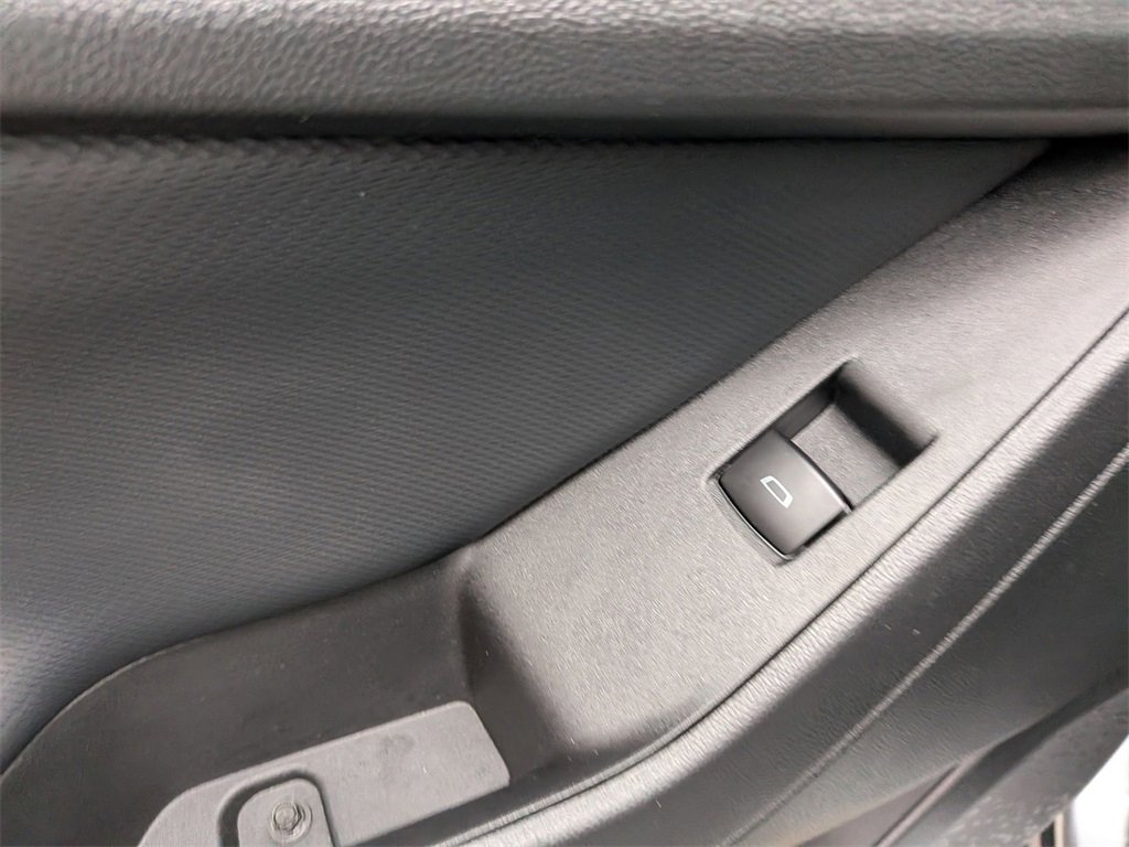 Used 2025 Chevrolet Equinox LT image 27