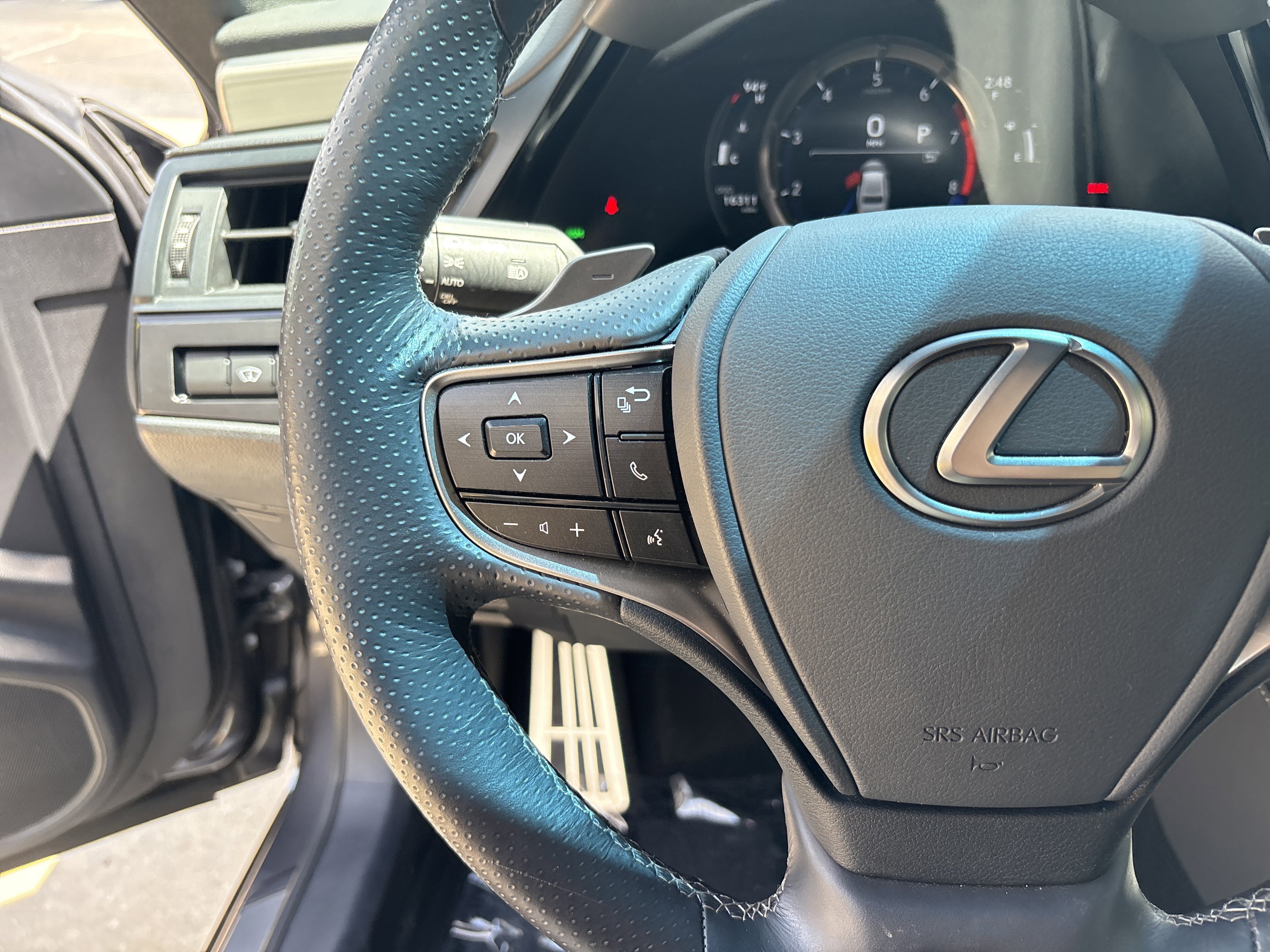 Used 2025 Lexus ES 350 F Sport FWD image 19