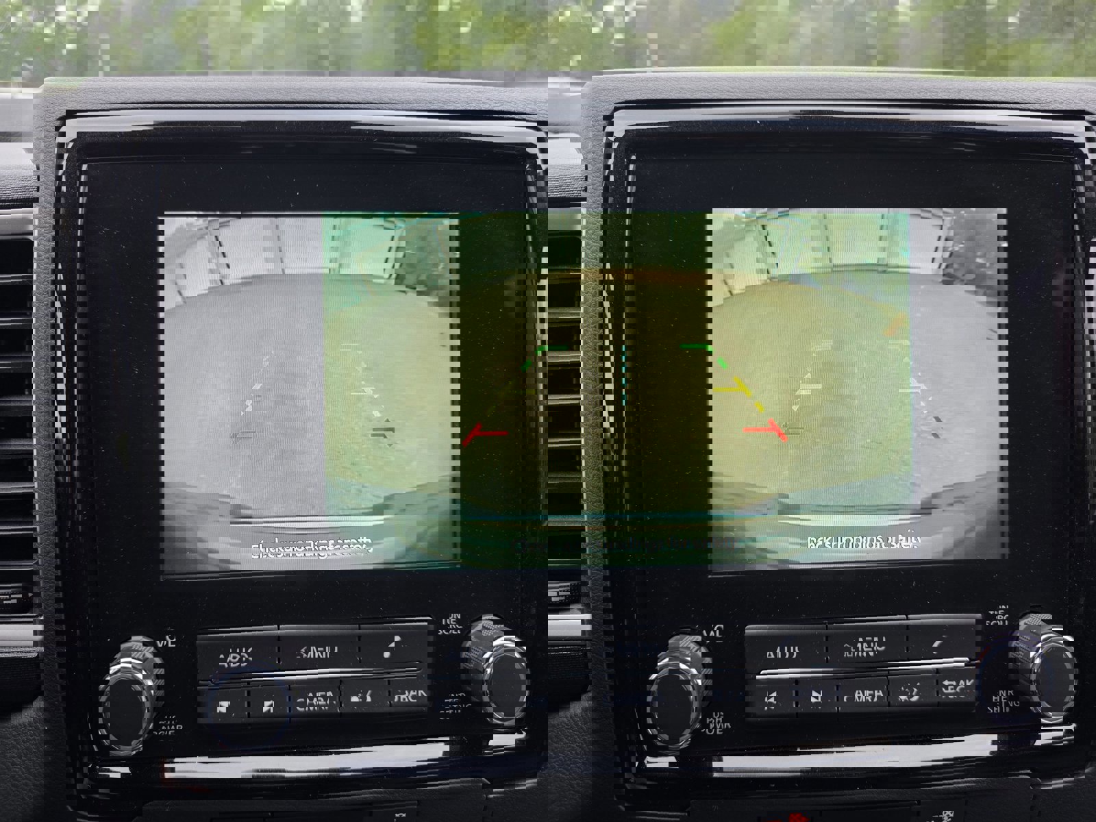 Used 2024 Nissan Frontier SV w/ Technology Package image 16