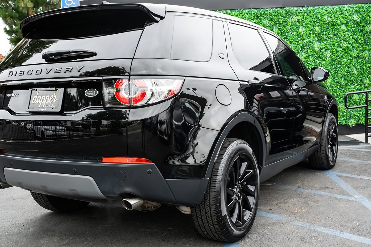 Used 2017 Land Rover Discovery Sport SE AWD/4WD image 6