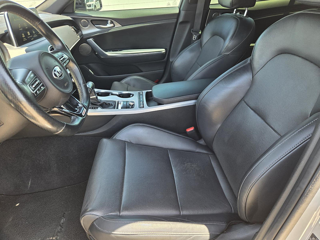 Used 2020 Kia Stinger GT1 RWD image 21