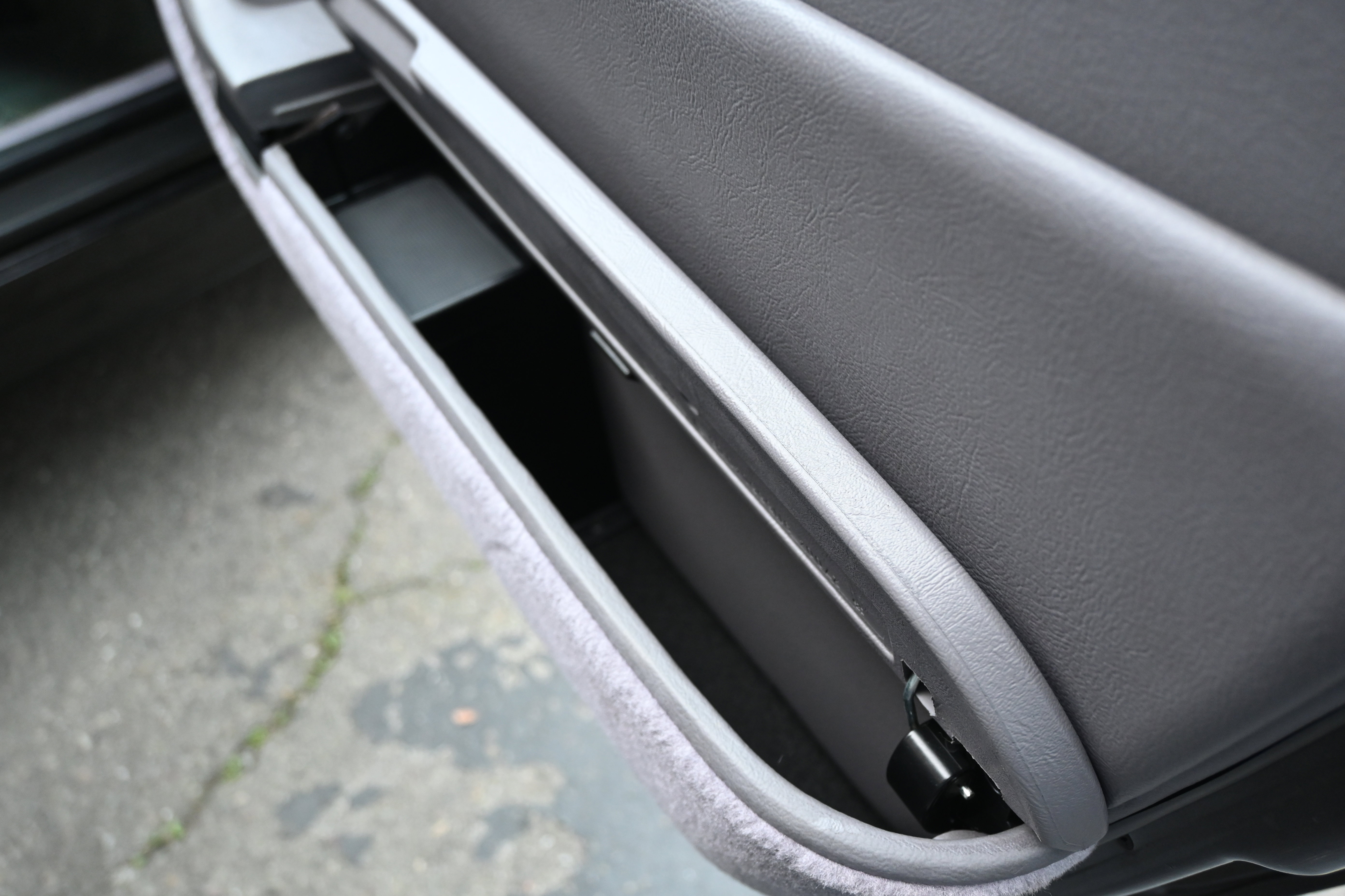 Used 1997 Porsche 911 Carrera 4 image 30