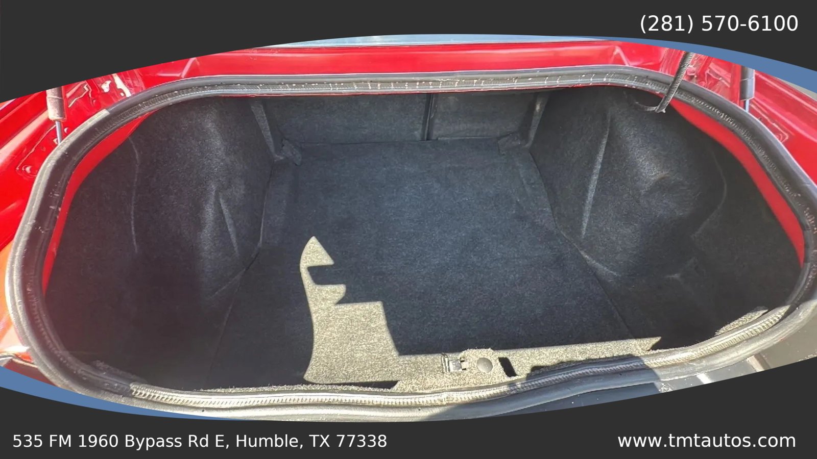 Used 2016 Dodge Challenger R/T RWD image 19