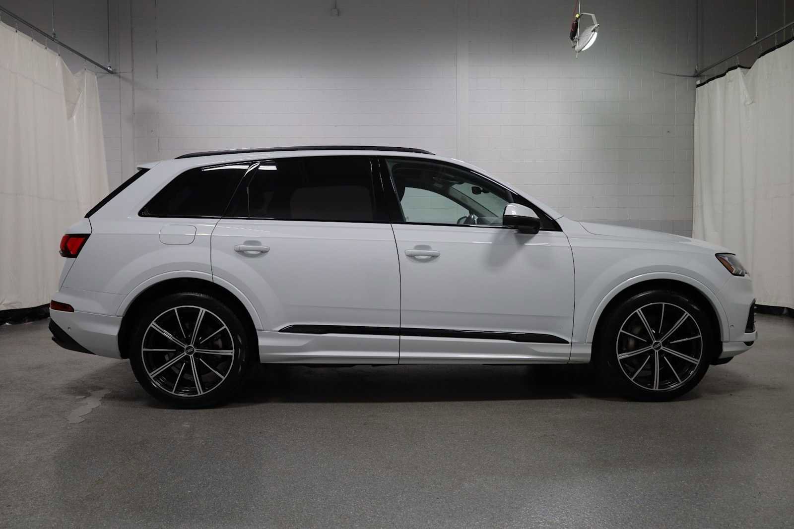 Used 2021 Audi Q7 3.0T Prestige w/ Prestige Package AWD/4WD image 10