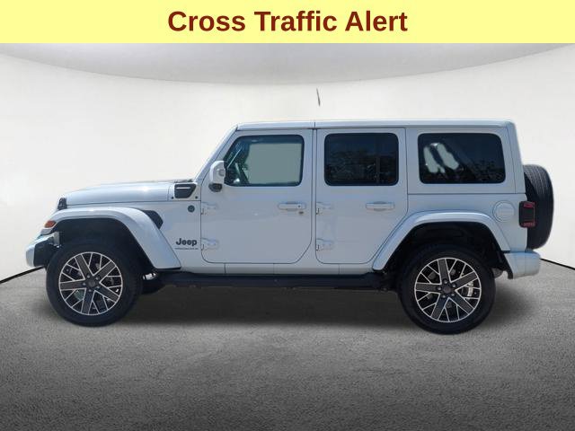 Used 2023 Jeep Wrangler Unlimited Sahara AWD/4WD image 9