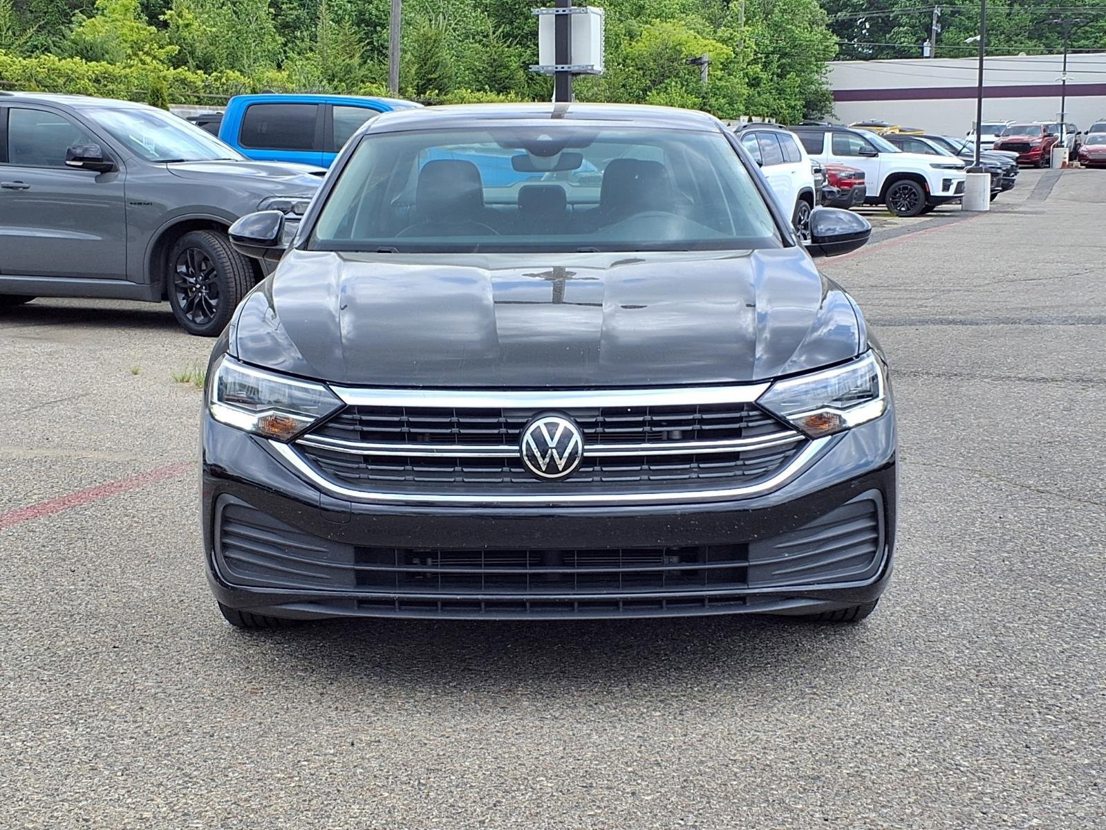 Used 2024 Volkswagen Jetta SE FWD image 19
