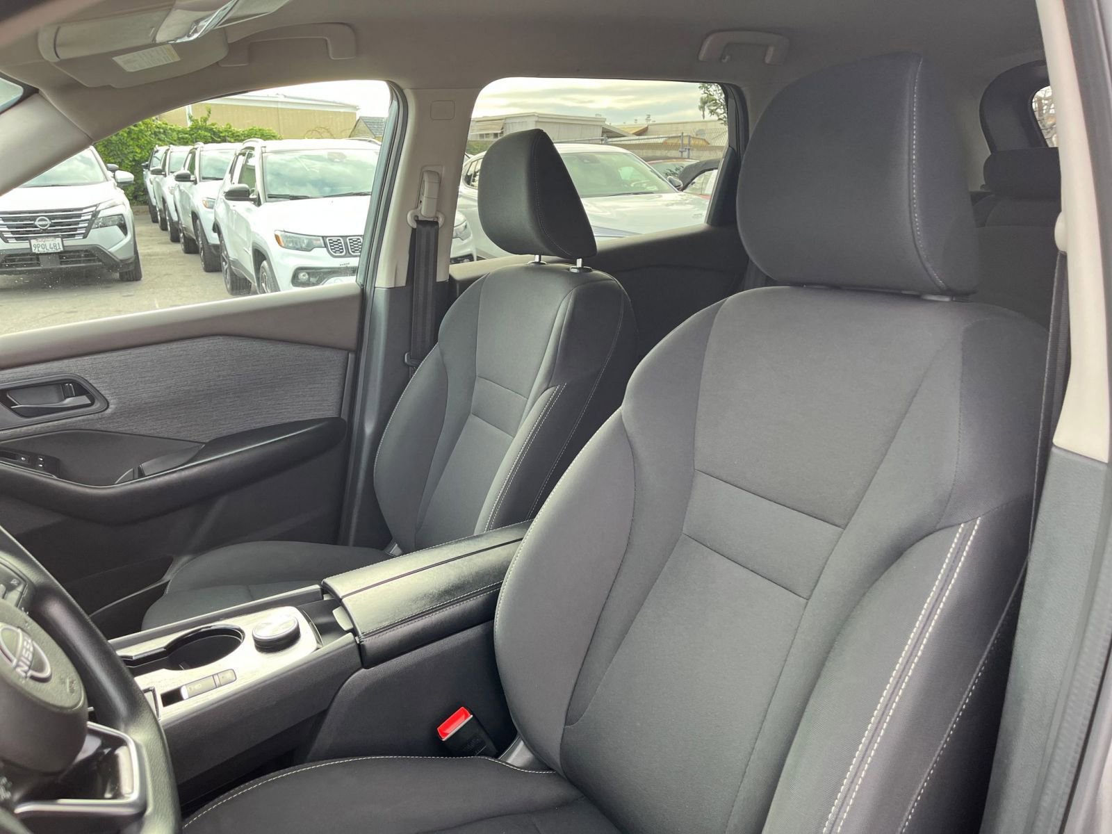 Used 2023 Nissan Rogue S AWD/4WD image 27