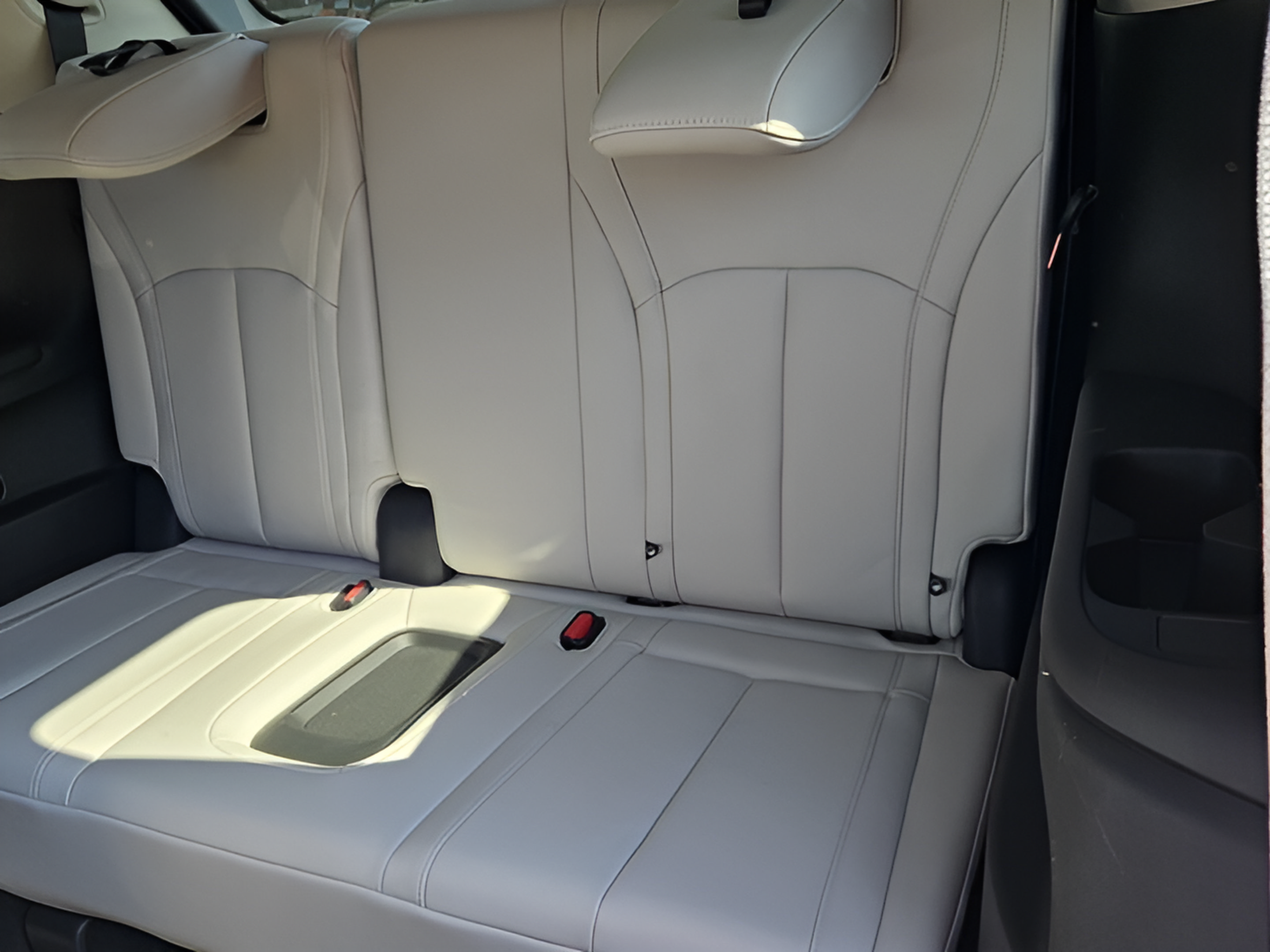 Used 2026 INFINITI QX60 Luxe w/ Cargo Package AWD/4WD image 9