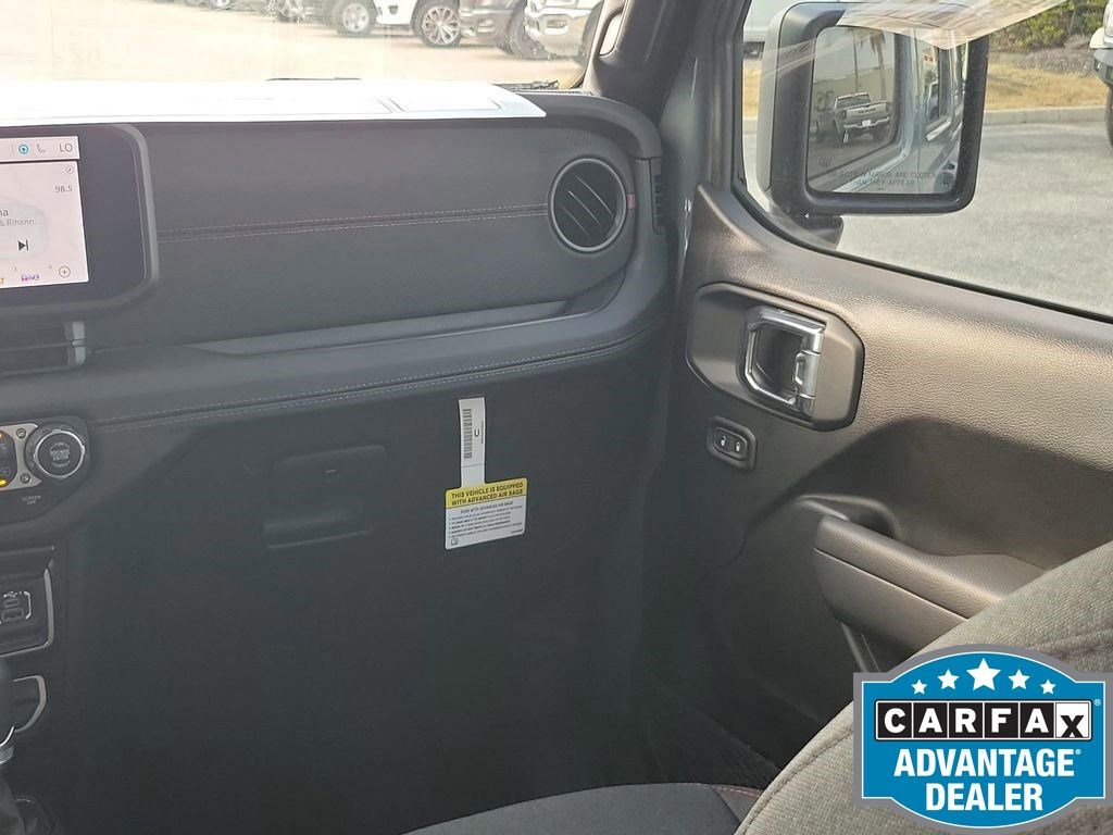 Used 2025 Jeep Wrangler Unlimited Rubicon w/ Steel Bumper Group image 28