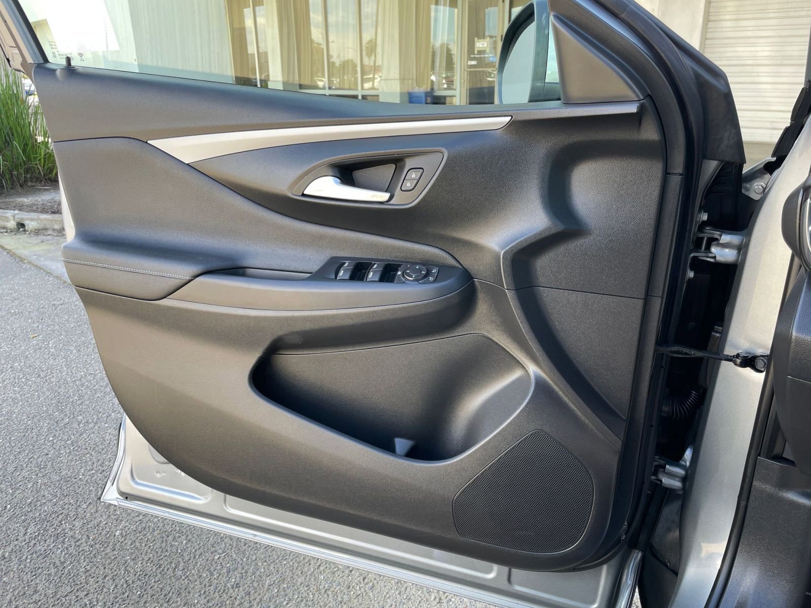 Used 2025 Buick Envista Preferred image 18