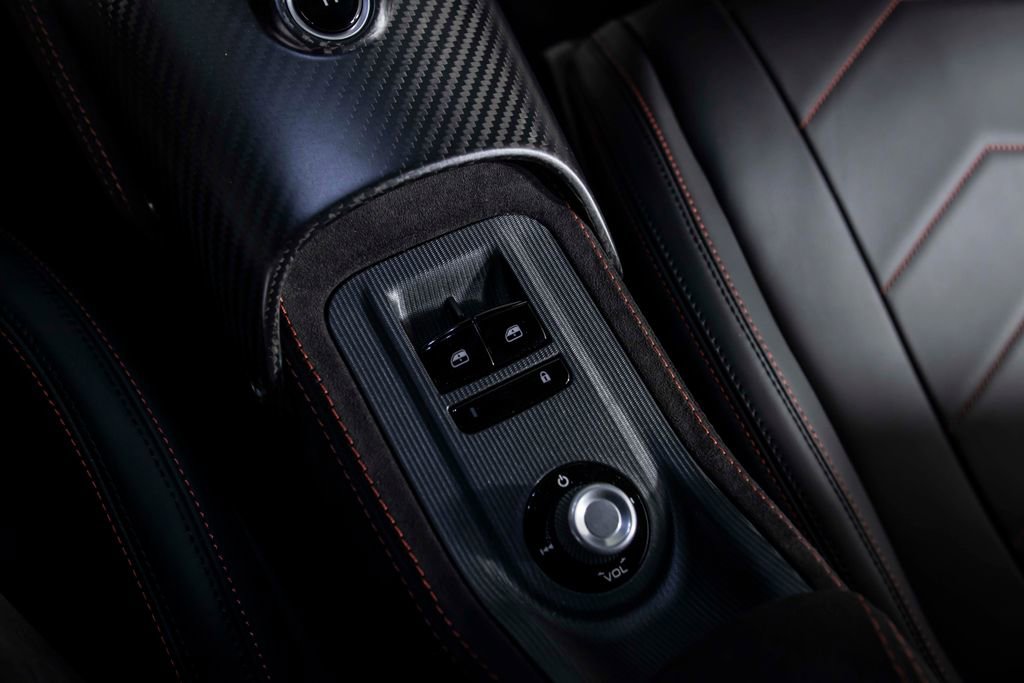 Used 2022 Maserati MC20 Coupe image 33