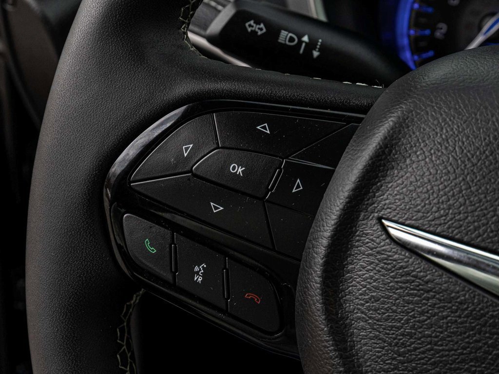 Used 2023 Chrysler Pacifica Touring-L w/ S Appearance Package image 22