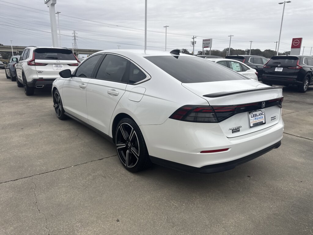 Used 2023 Honda Accord Sport image 6