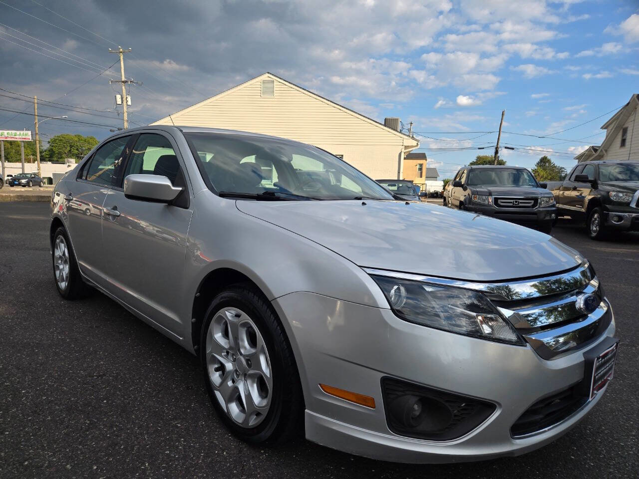 Used 2011 Ford Fusion SE w/ 202A Rapid Spec Order Code image 3