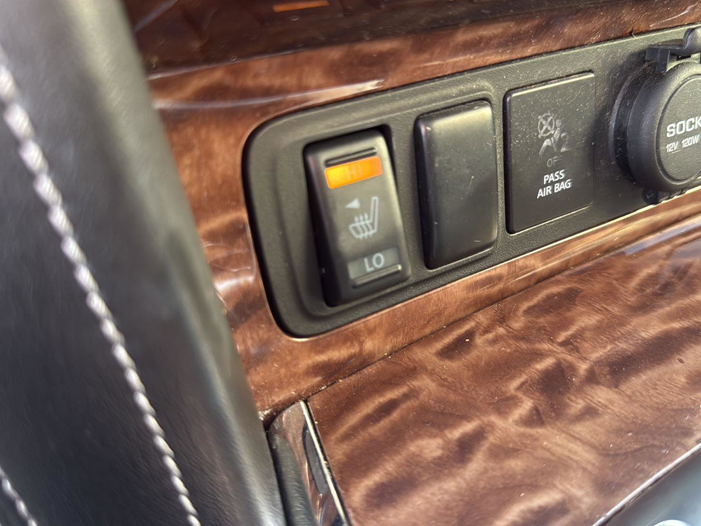 Used 2020 Nissan Armada SL w/ Premium Package image 38