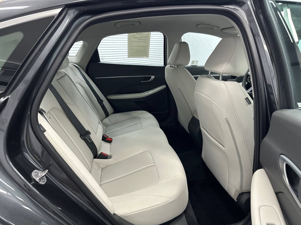 Used 2024 Hyundai Sonata SEL FWD image 16