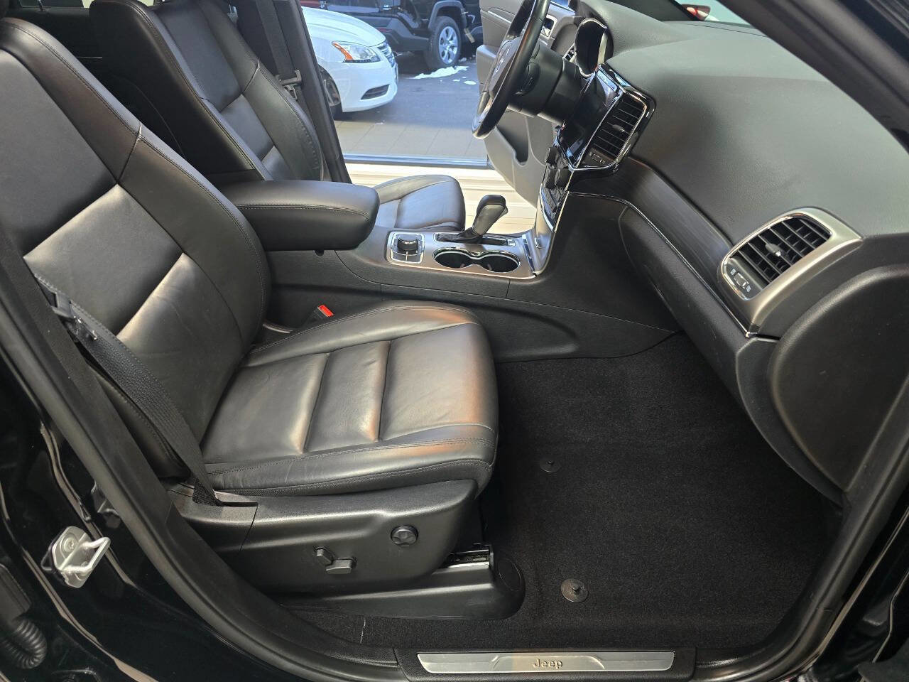 Used 2021 Jeep Grand Cherokee Limited AWD/4WD image 32
