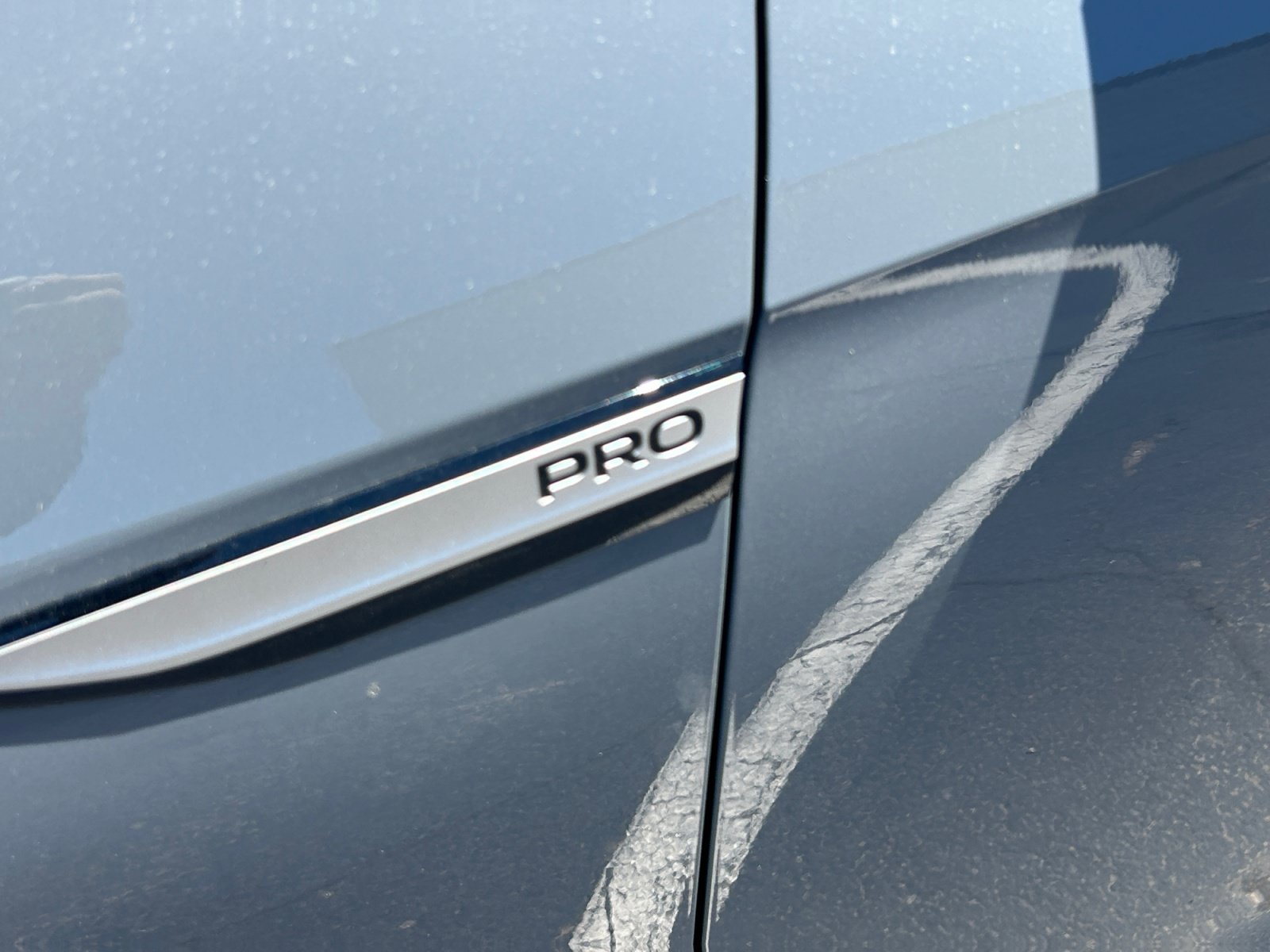 New 2025 Volkswagen ID.4 Pro RWD image 22