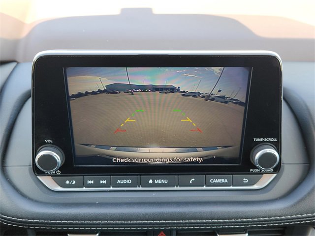 Used 2023 Nissan Rogue SV image 19