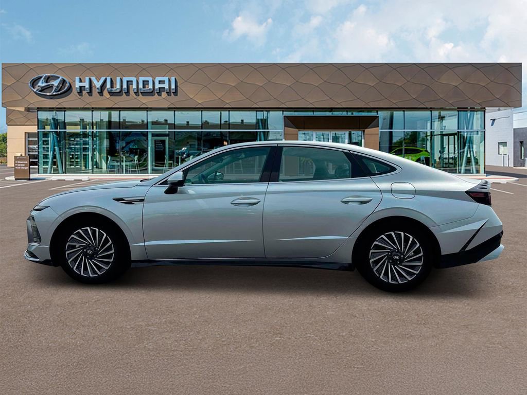 New 2025 Hyundai Sonata SEL image 3