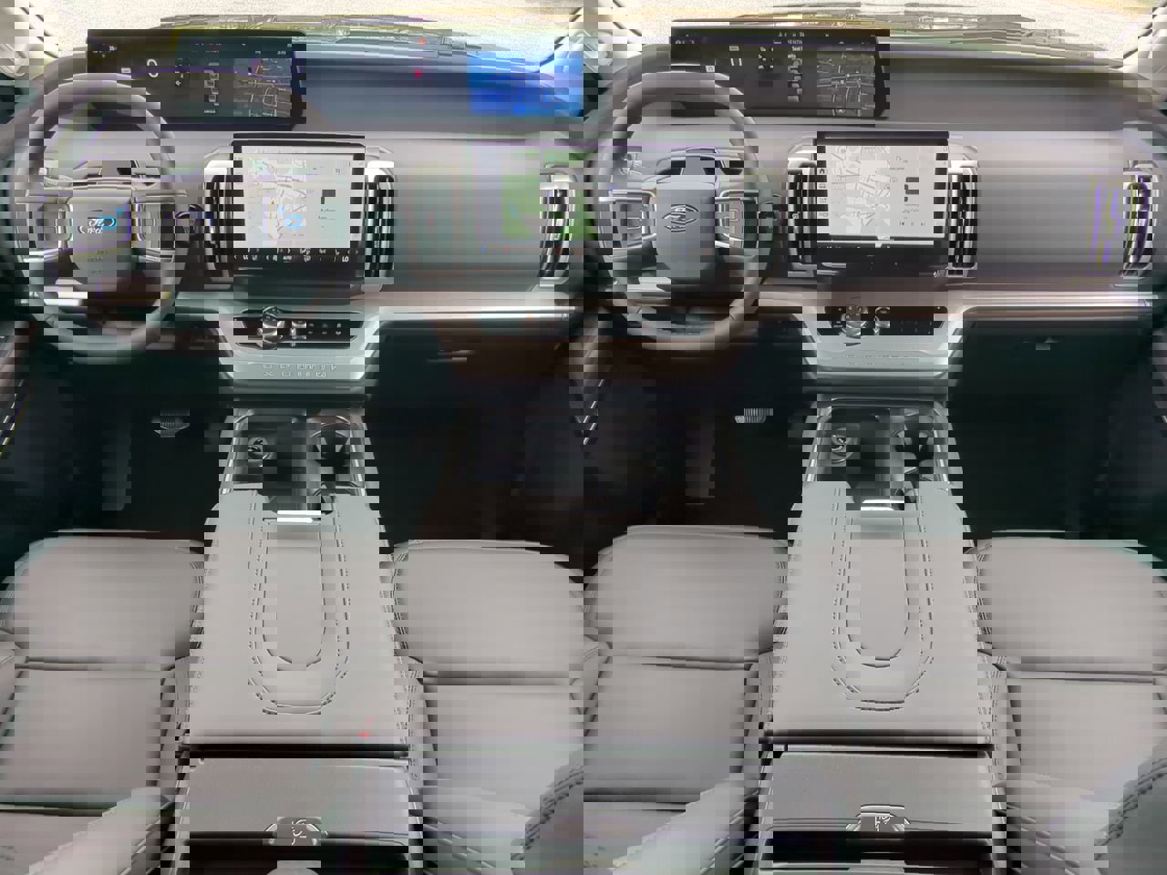 New 2026 Ford Expedition Active image 13