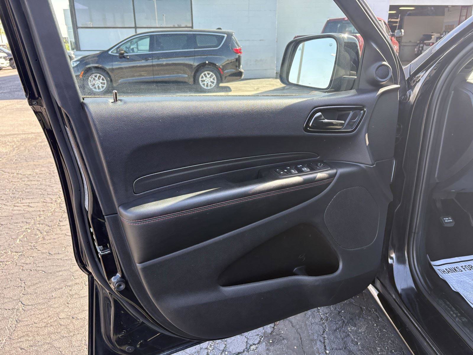 Used 2025 Dodge Durango GT AWD/4WD image 14