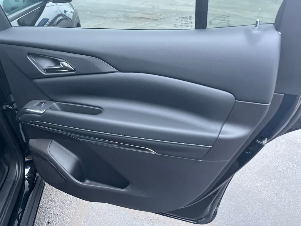 New 2026 Chevrolet Traverse LT image 26