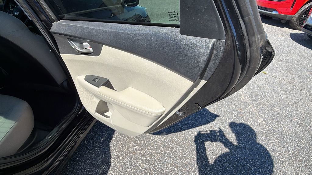 Used 2020 Kia Forte LXS image 17