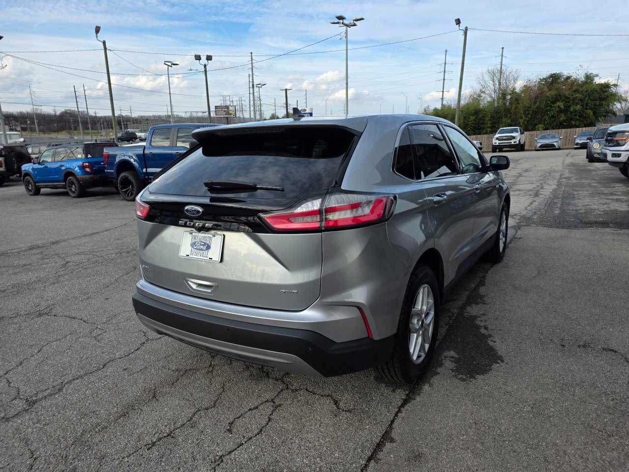 Used 2024 Ford Edge SEL image 6