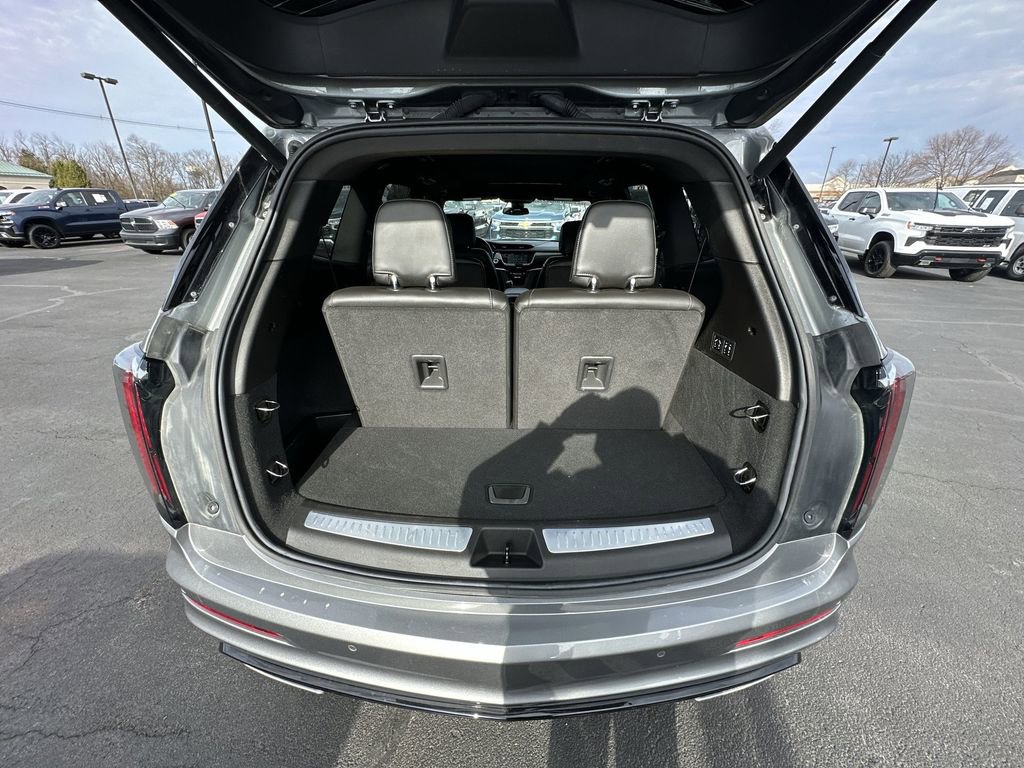 Used 2024 Cadillac XT6 Sport image 25