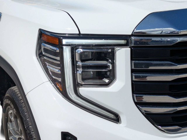 Used 2025 GMC Sierra 1500 SLT RWD image 10