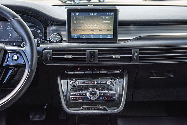 Used 2022 Lincoln Corsair AWD w/ Premium Package image 11