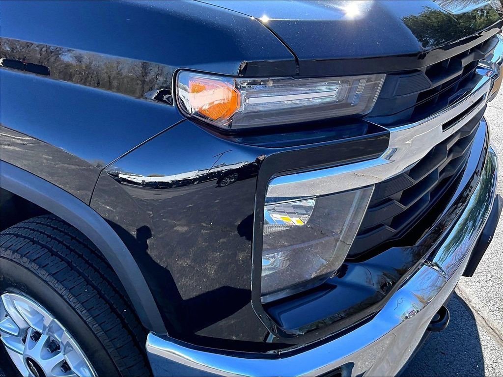 Used 2025 Chevrolet Silverado 2500 LT w/ Convenience Package AWD/4WD image 33