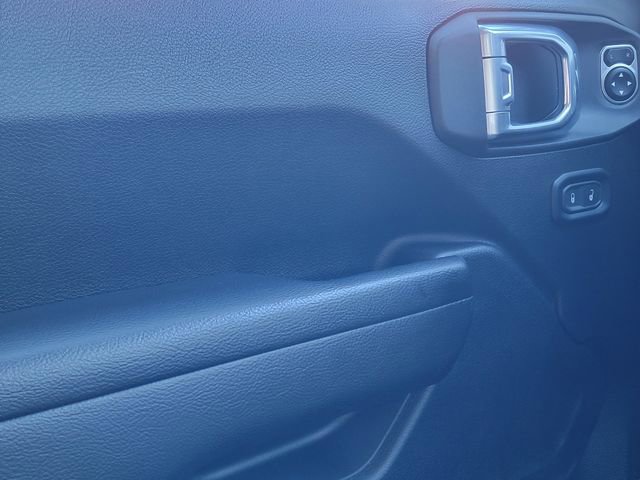 Certified 2025 Jeep Wrangler Sport image 37