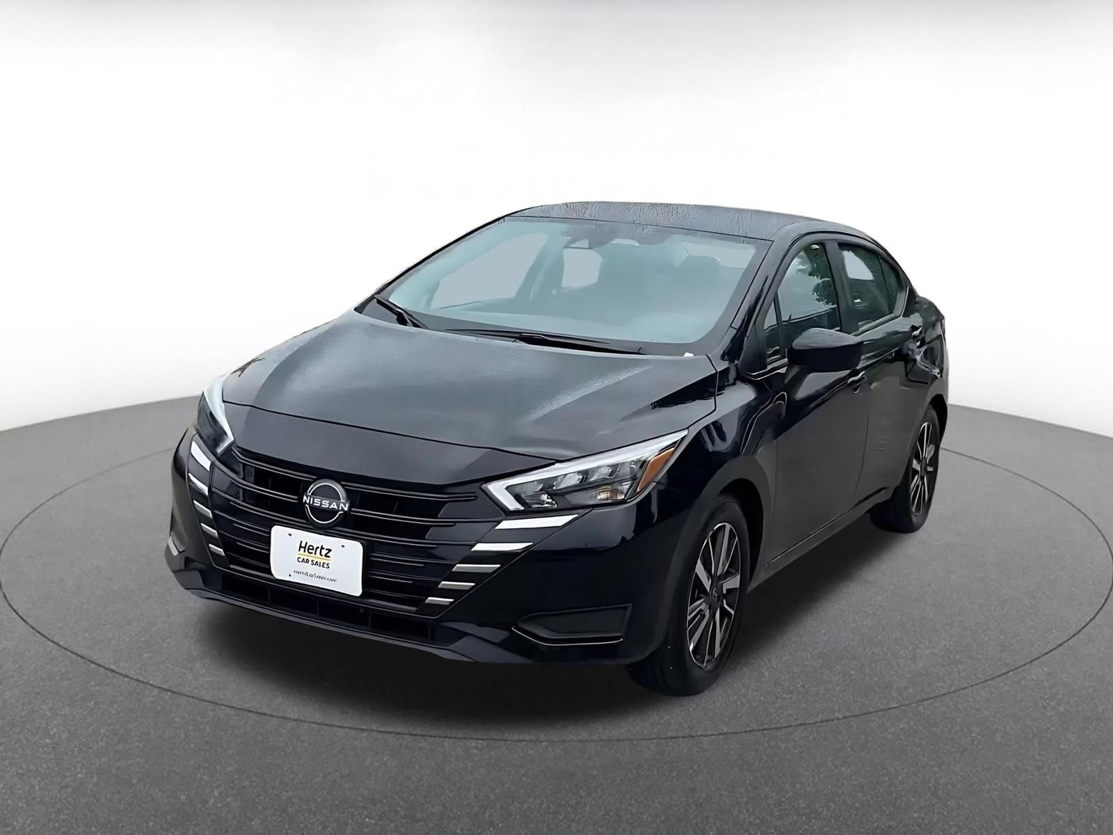 Used 2025 Nissan Versa SV FWD image 5