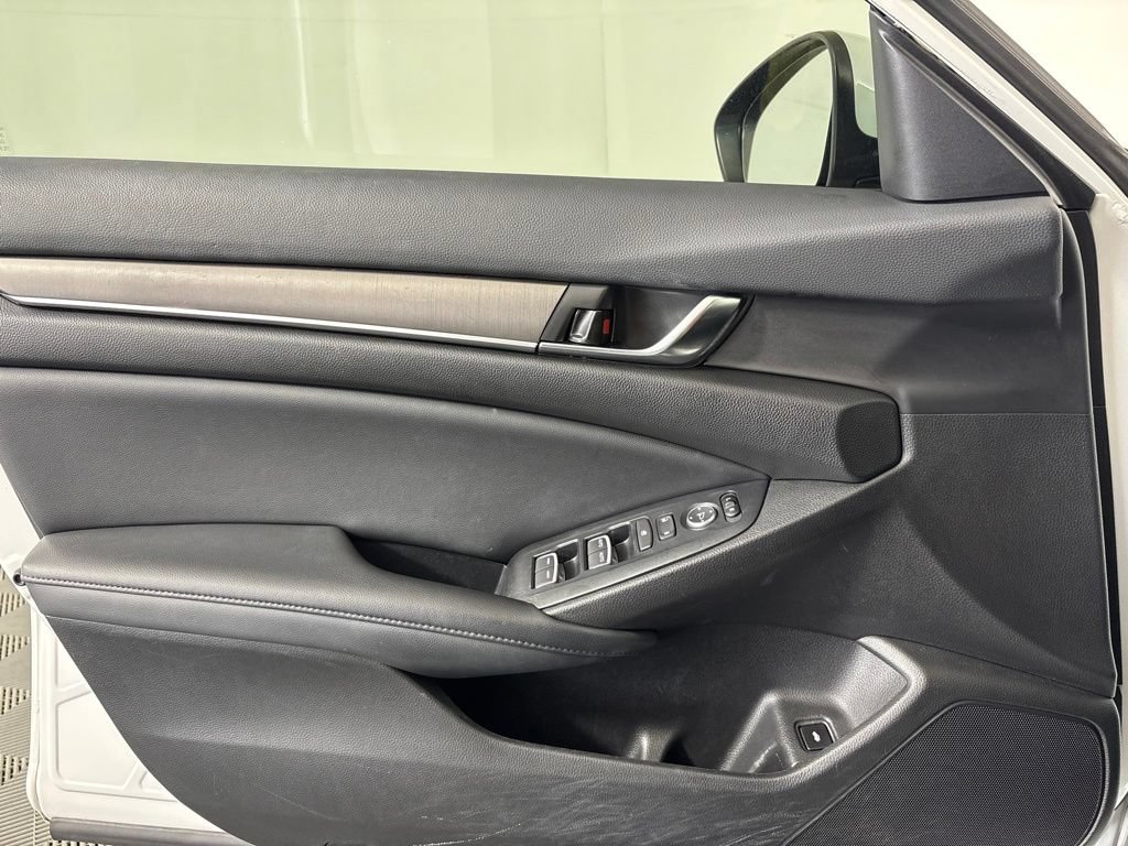 Used 2022 Honda Accord LX image 18
