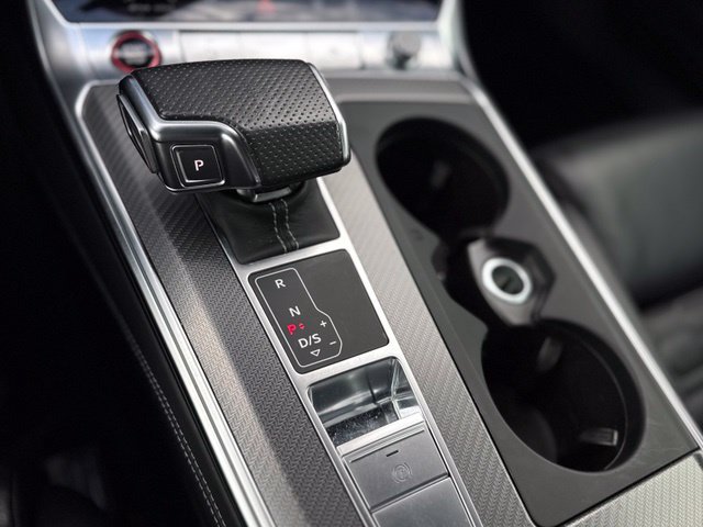 Used 2022 Audi RS 6 AWD/4WD image 31